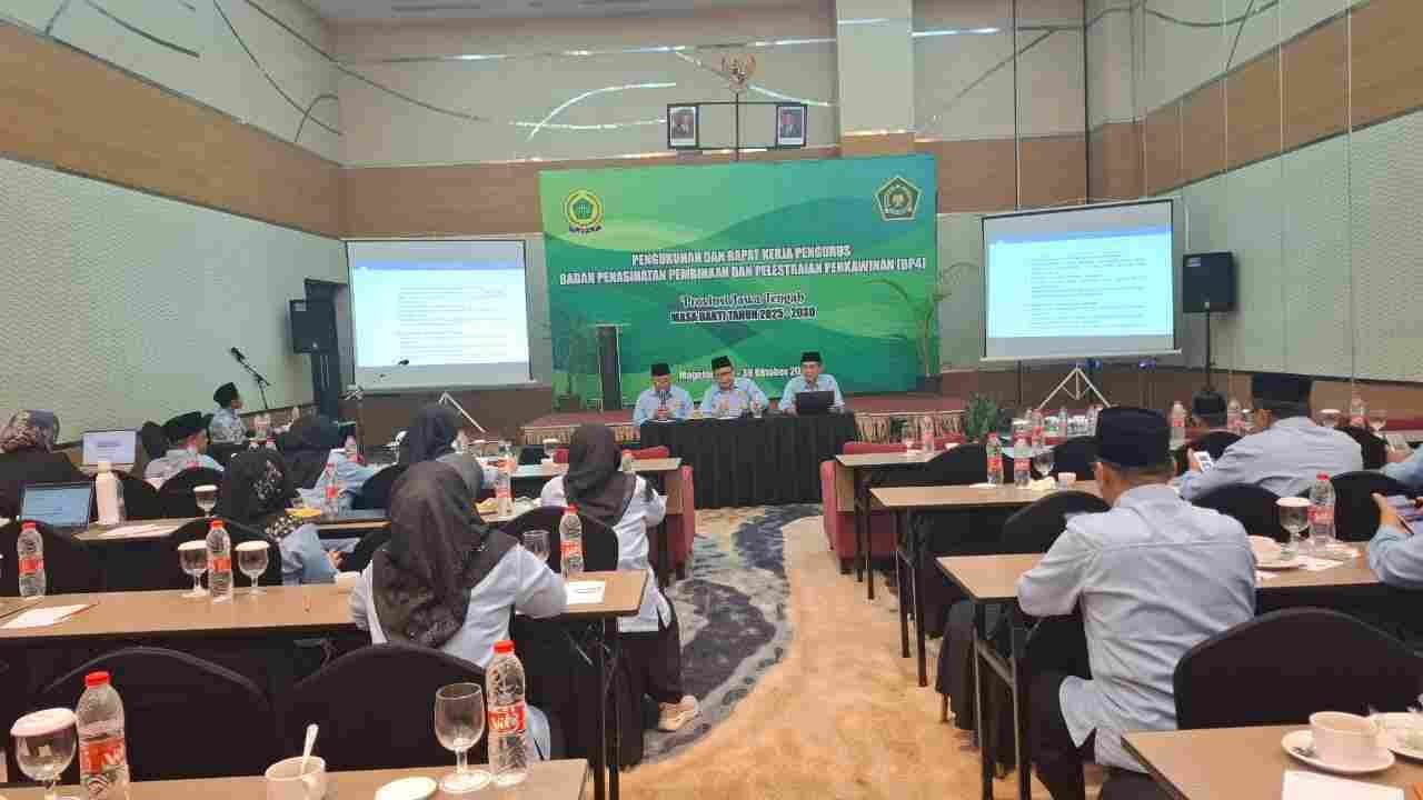 Pengukuhan Pak Kyai Eman , BP4 Jateng Diharapkan menumbuhkan lebih banyak keluarga sakinah