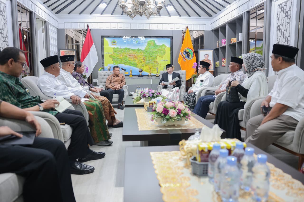 Siap Perkuat Sinergi Pembinaan Umat, MUI Jateng Silaturahmi dengan Gubernur